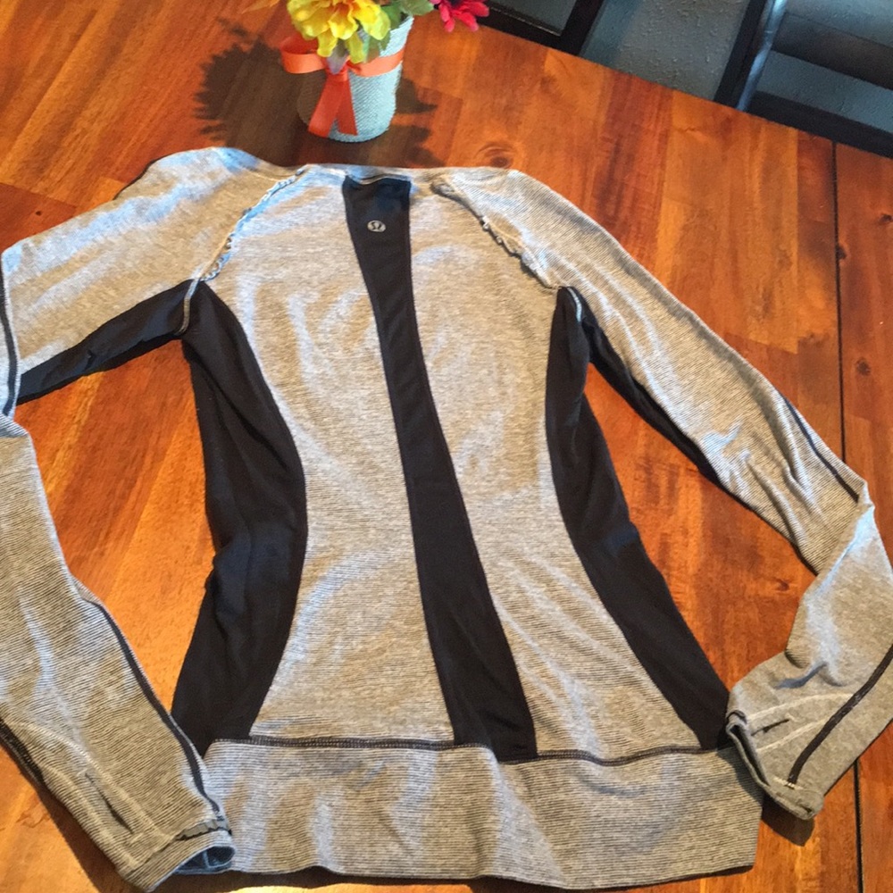 Lululemon ruffle detail shirt